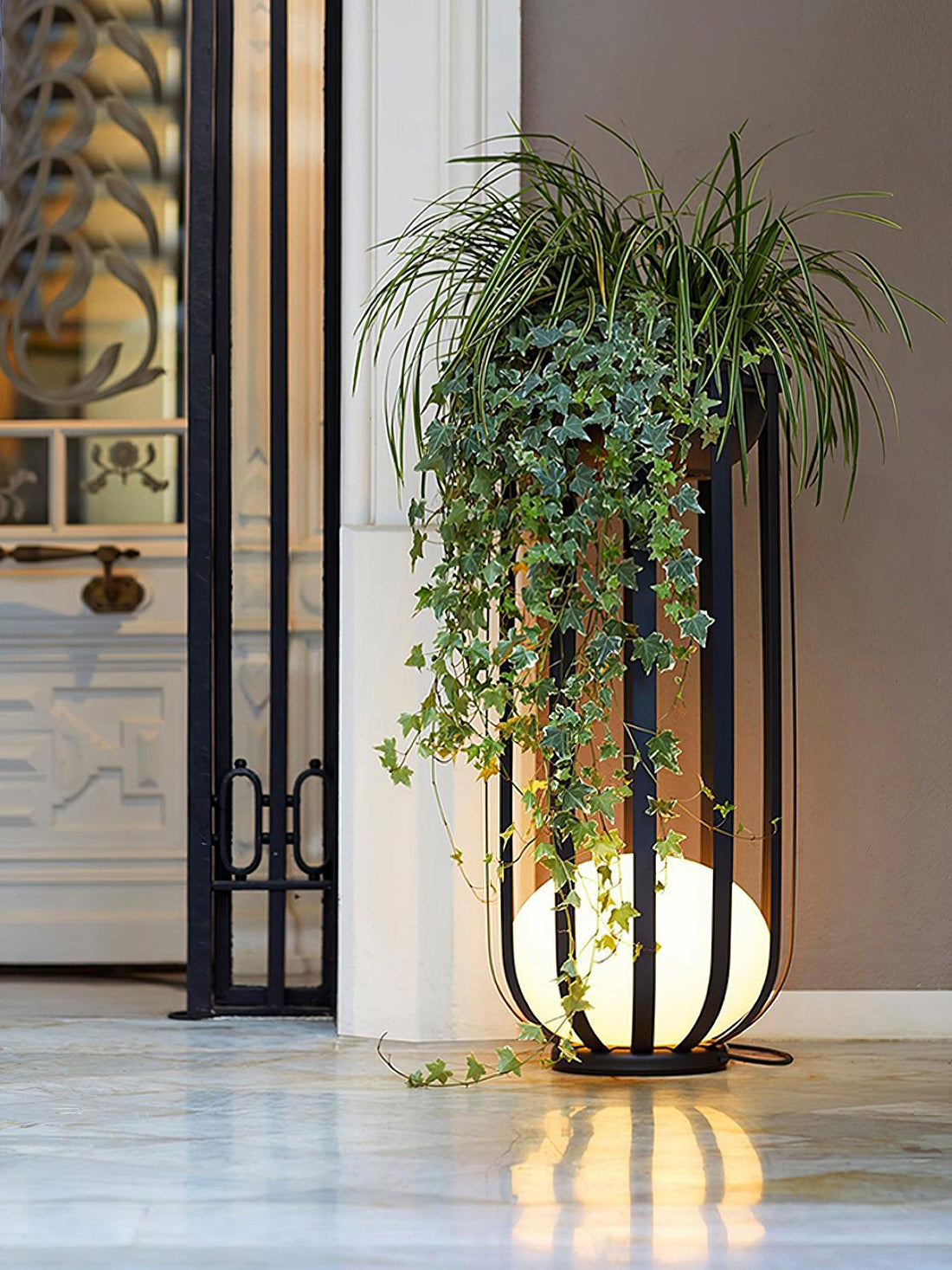 Garden Outdoor Floor Lamp - Dimmable LED Light with Tray & Flower Pot