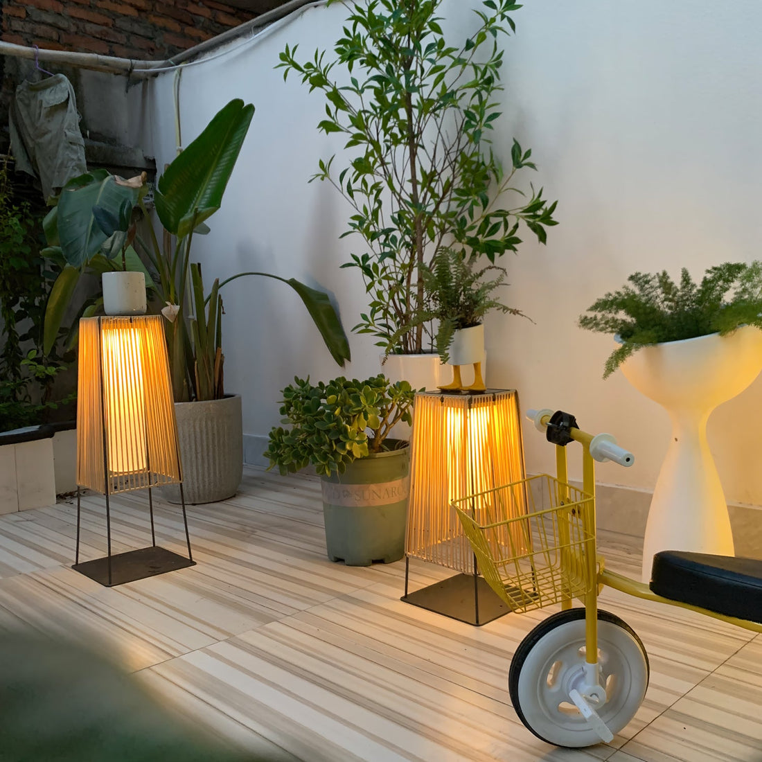 Kunststoff-Rattan-Außenpfostenleuchte - Solar-Pfostenlampe Ideal