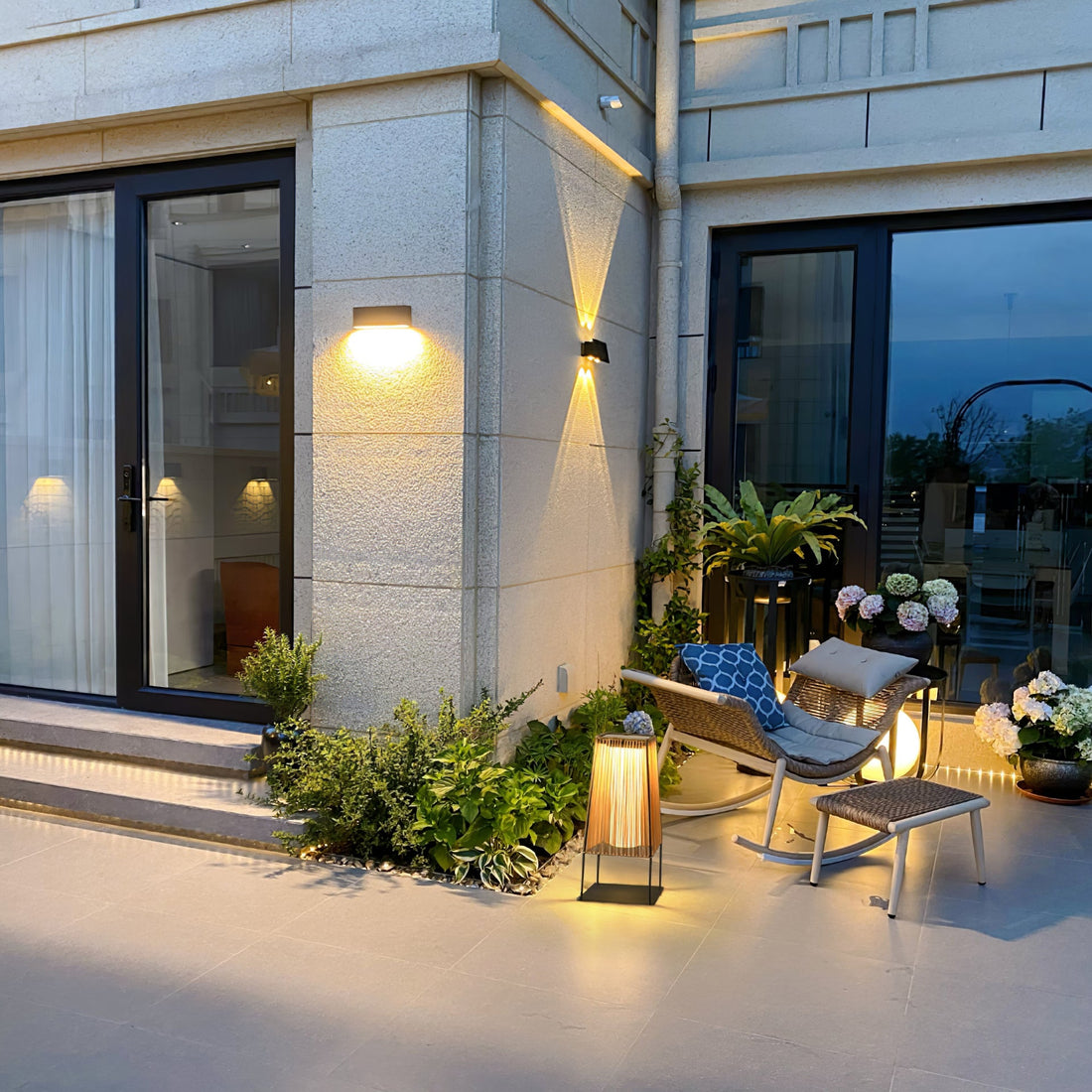 Kunststoff-Rattan-Außenpfostenleuchte - Solar-Pfostenlampe Ideal