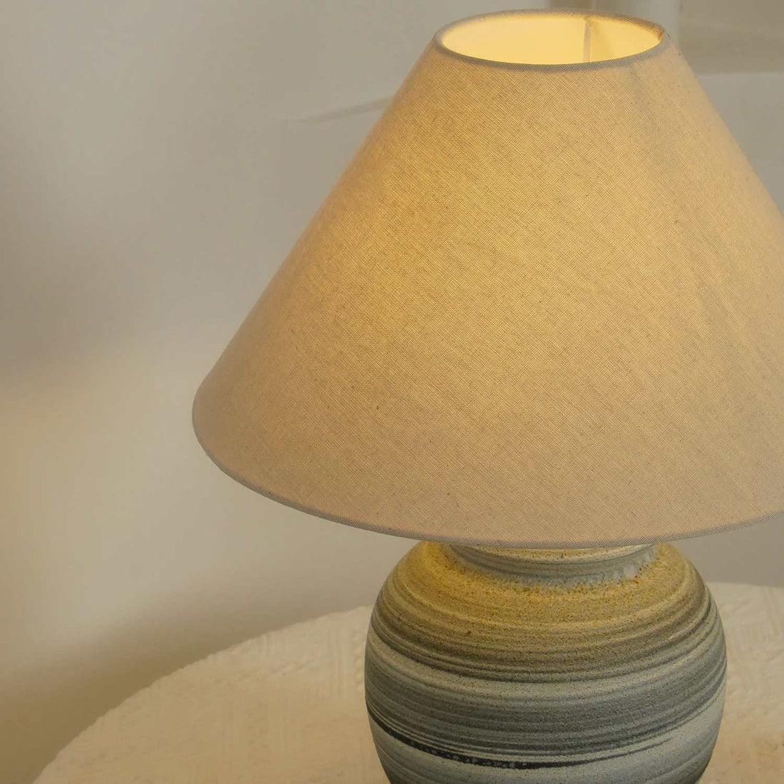 Ceravine Rustic Ceramic Base Table Lamp with Conical Fabric Shade – Elegant Accent Lighting for Home