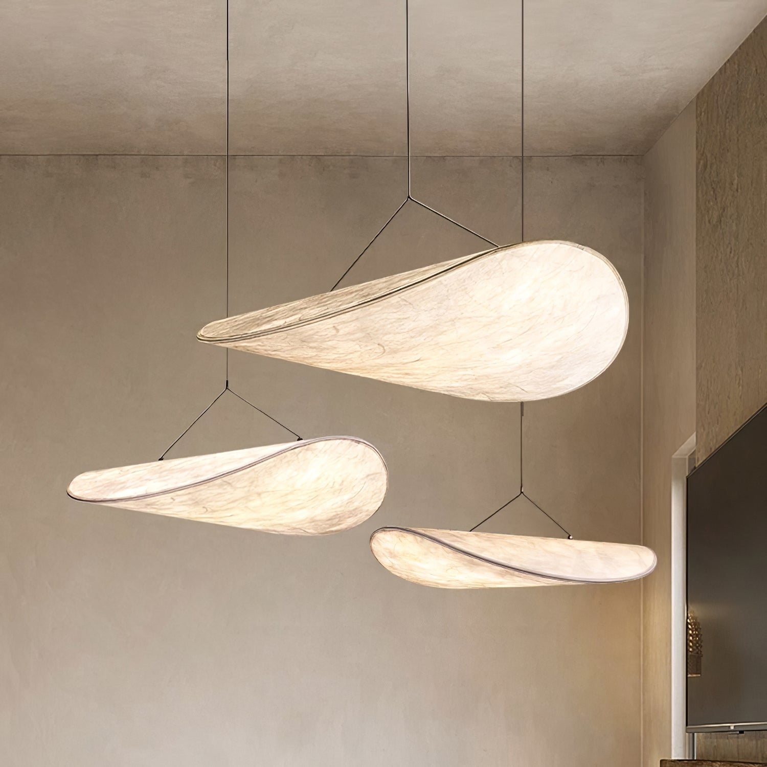 Cloudlike Mulberry Silk Plug-In Pendant Light