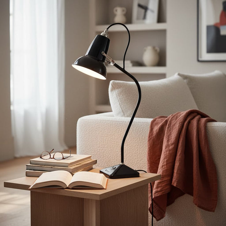 Modryx Mini Table Lamp – Pyramid Base Classic Heritage Design for Home