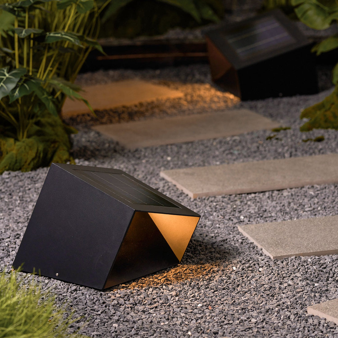 Cube Garden Solar Light - Compact LED Lamp for Patio & Small Gardens