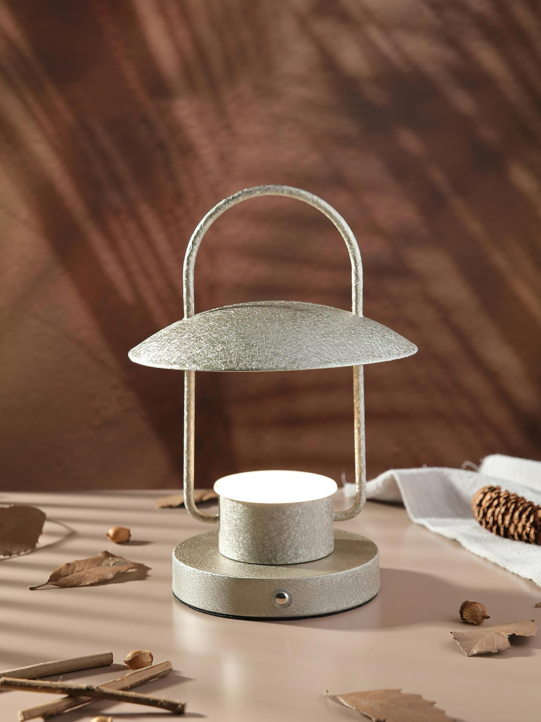 Tragbare Tischlampe – Metalllampe mit eingebautem Akku für das Wohnzimmer