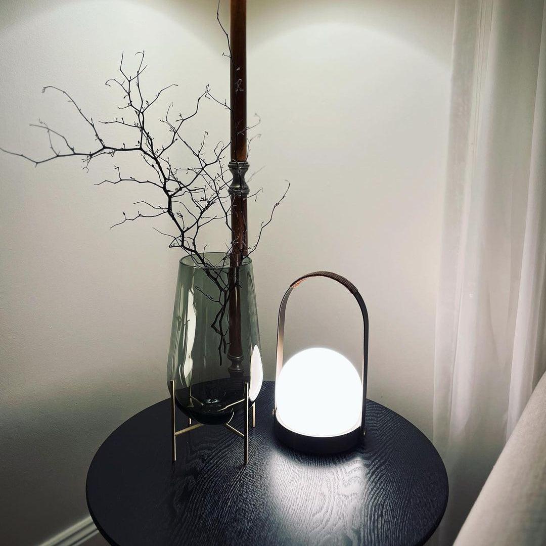 Tragbare Akku-Tischlampe – Moderne Lampe für Schreibtisch und Schlafzimmer