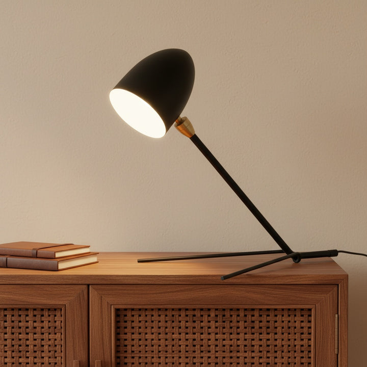 Solavo Modern Tripod Table Lamp with Metal Materials for Living Room