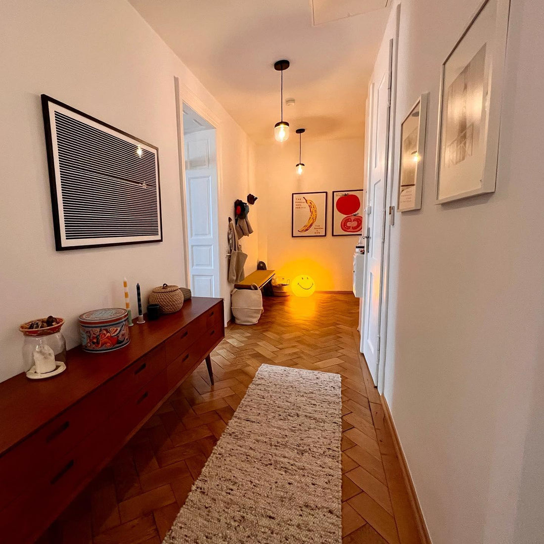 Smiling Wiederaufladbare Tischlampe - LED-Licht für Schlafzimmer &amp; Büro