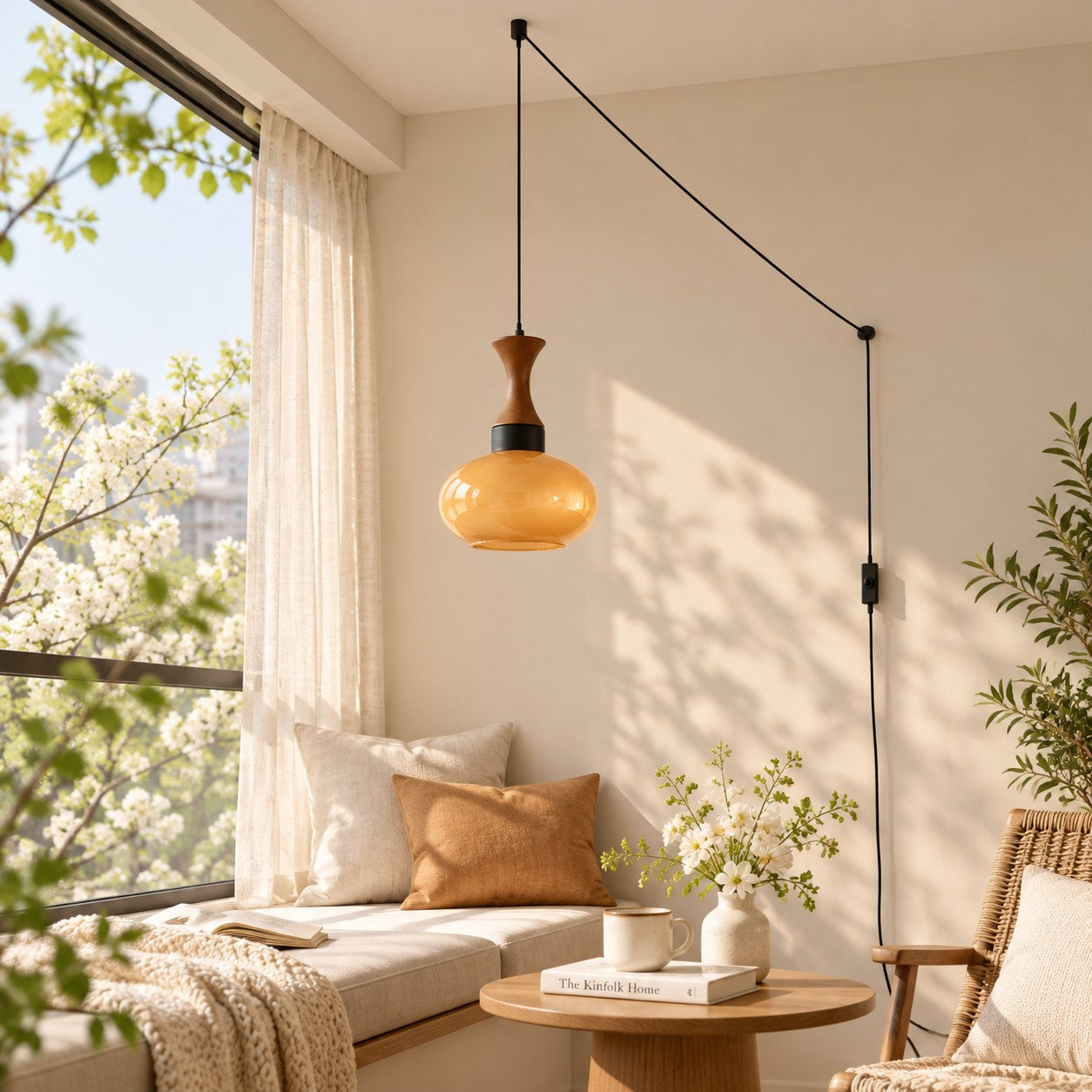 Skandinavische Pendelleuchte Velora im Landhausstil mit Stecker und Glasschirm