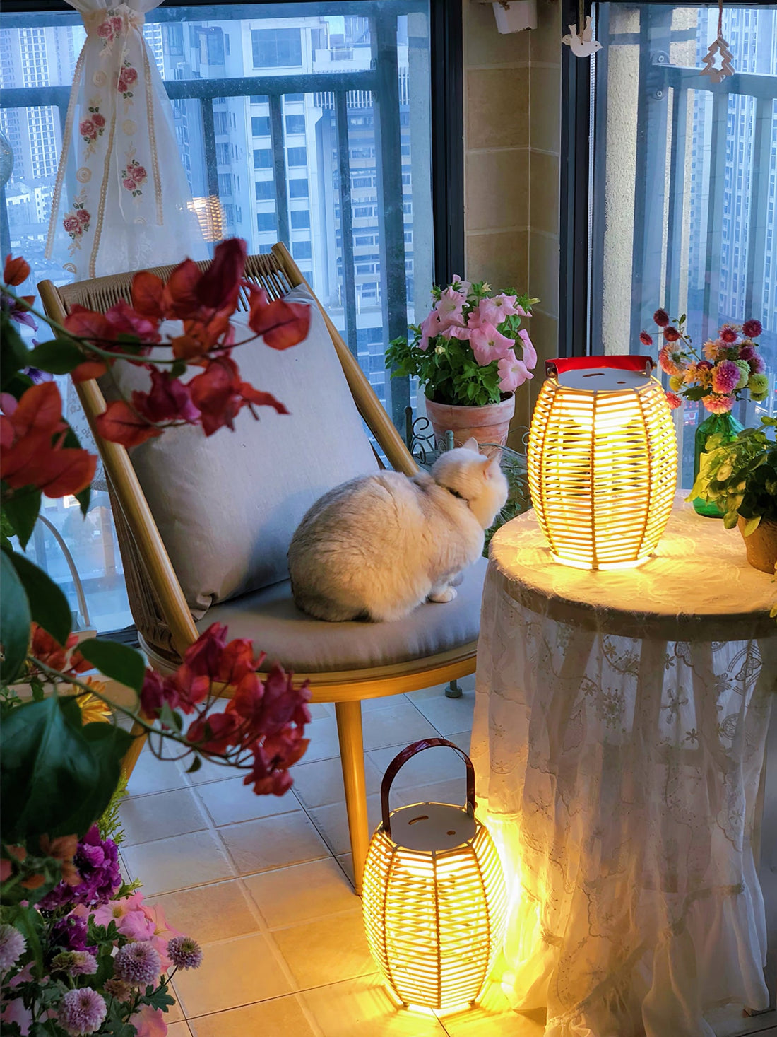 Lantern Built-in Battery Table Lamp - Portable Lamp for Bedroom
