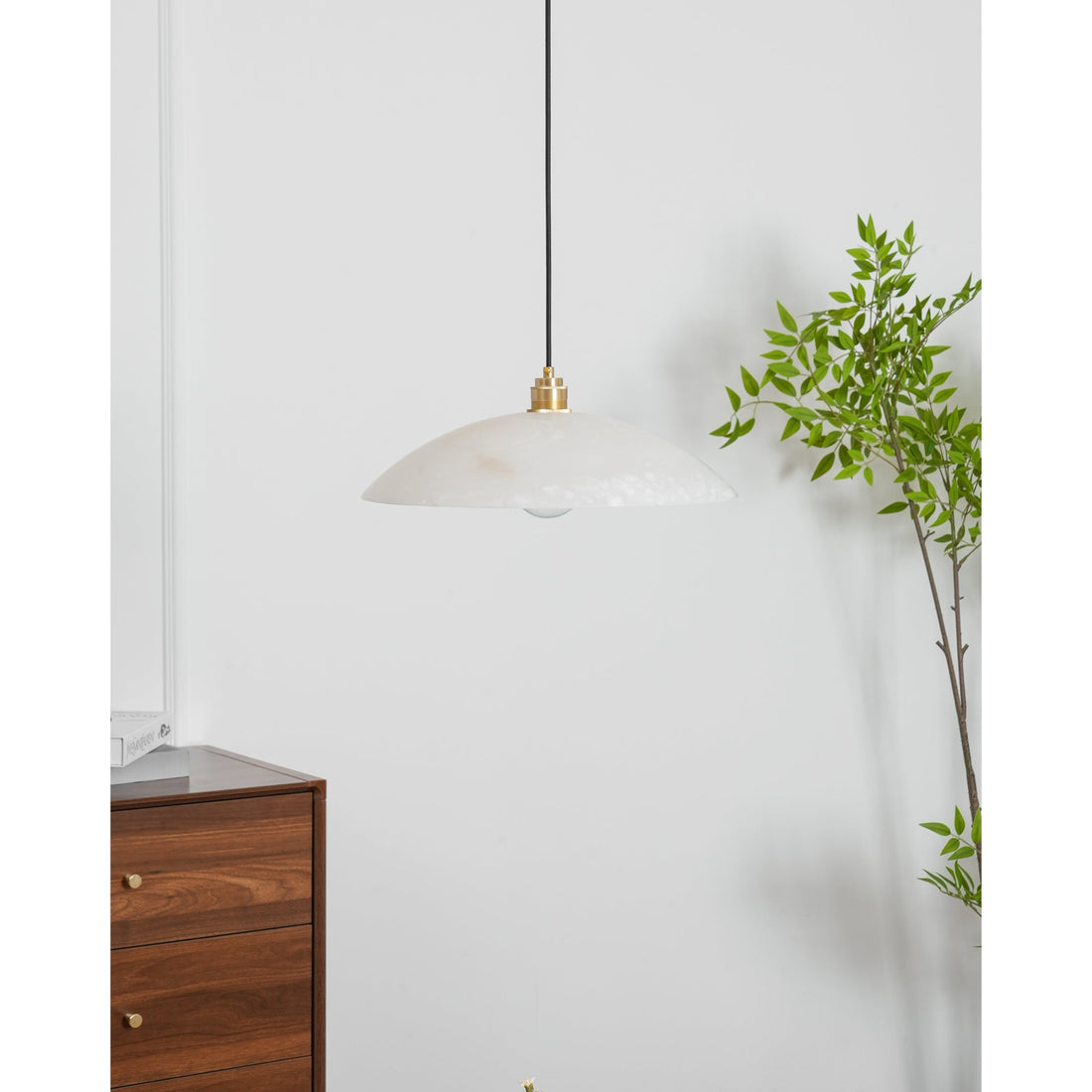 Plug-in-Hängeleuchte mit Naturstein