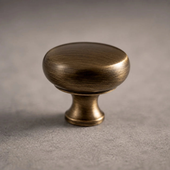 Cabinet hardware detail