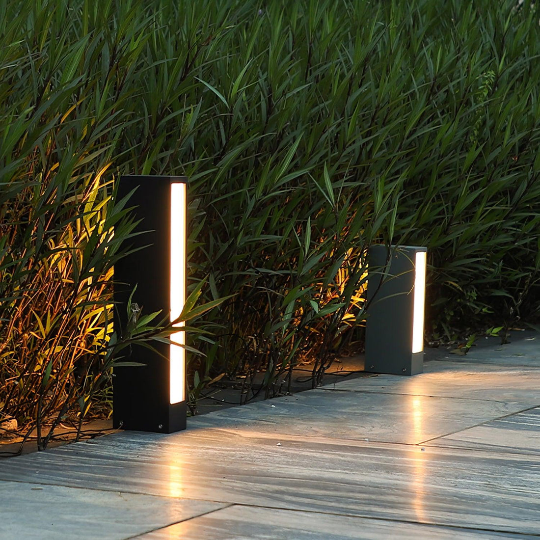 Aluminum Outdoor Post Lamp - Panel-Style Cast Lamp for Patio