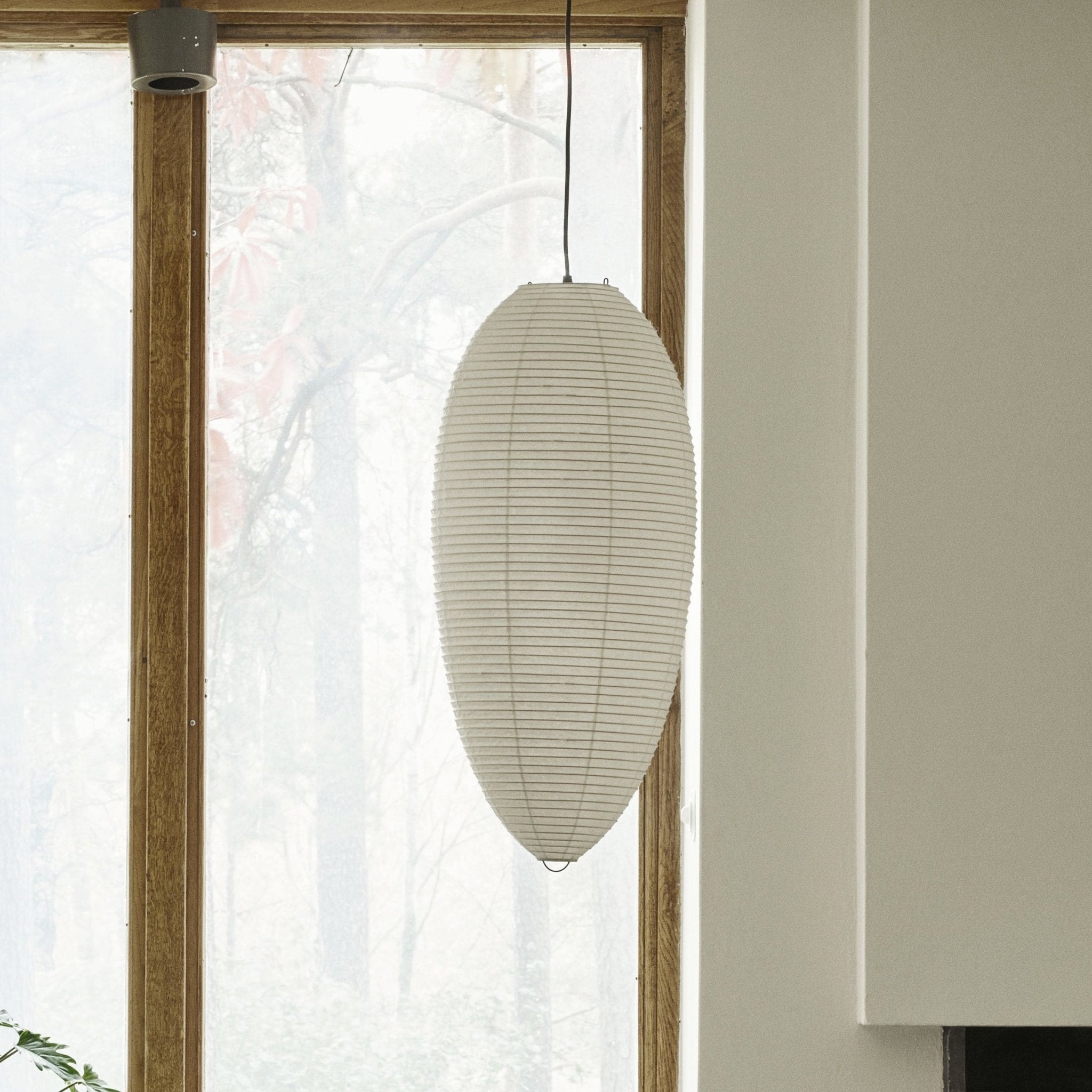 Washi Paper Pendant Lamp - Warm Chestnut Glow for Elegant Interiors