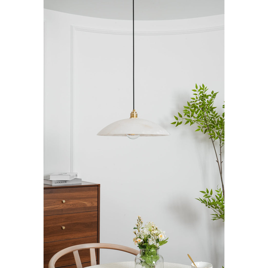 Plug-in-Hängeleuchte mit Naturstein