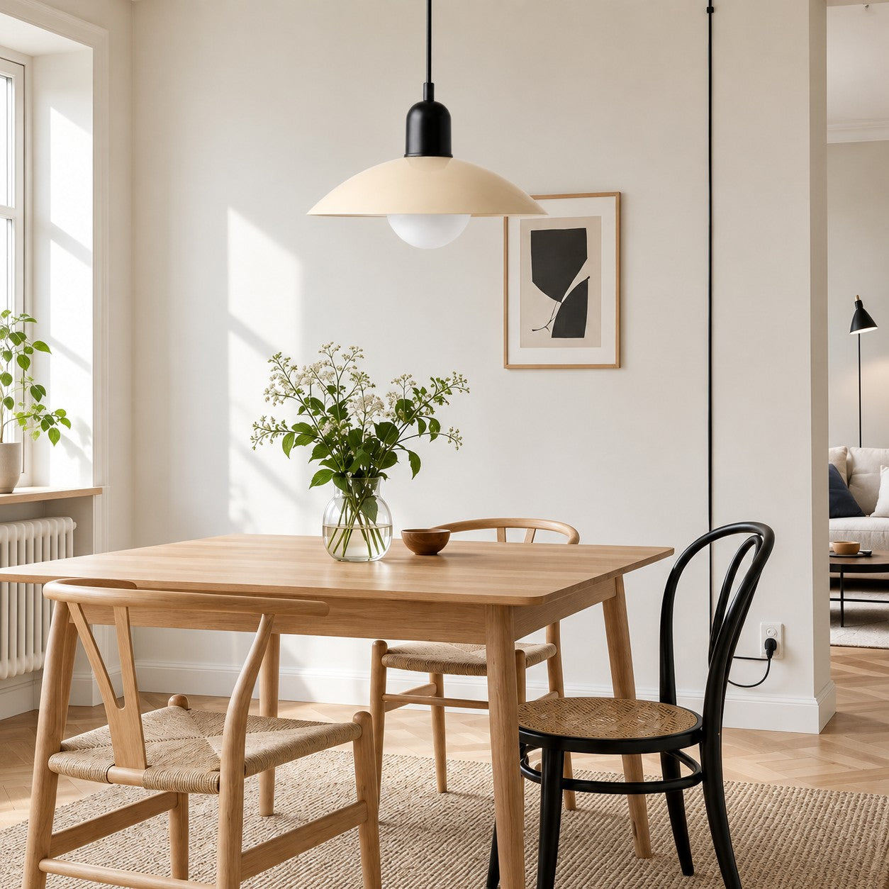 Pendelleuchte im Stil der Mid-Century-Bauhaus-Bewegung für das Esszimmer mit Stecker