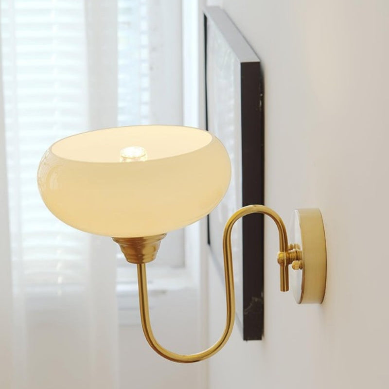 Bauhaus Orb Glas Metall Wandleuchte