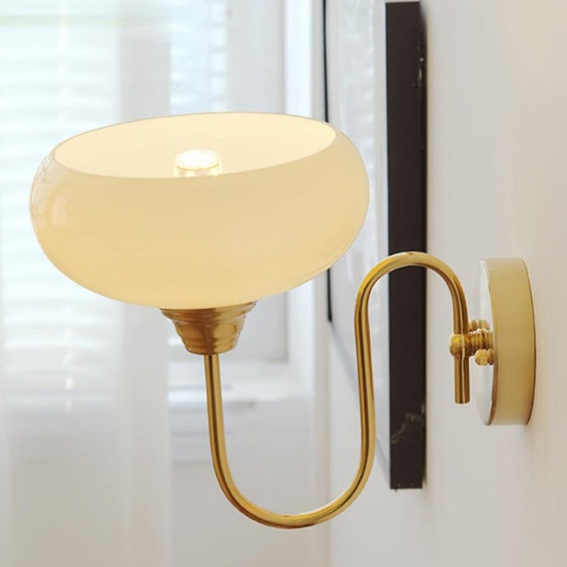 Bauhaus Orb Glas Metall Wandleuchte