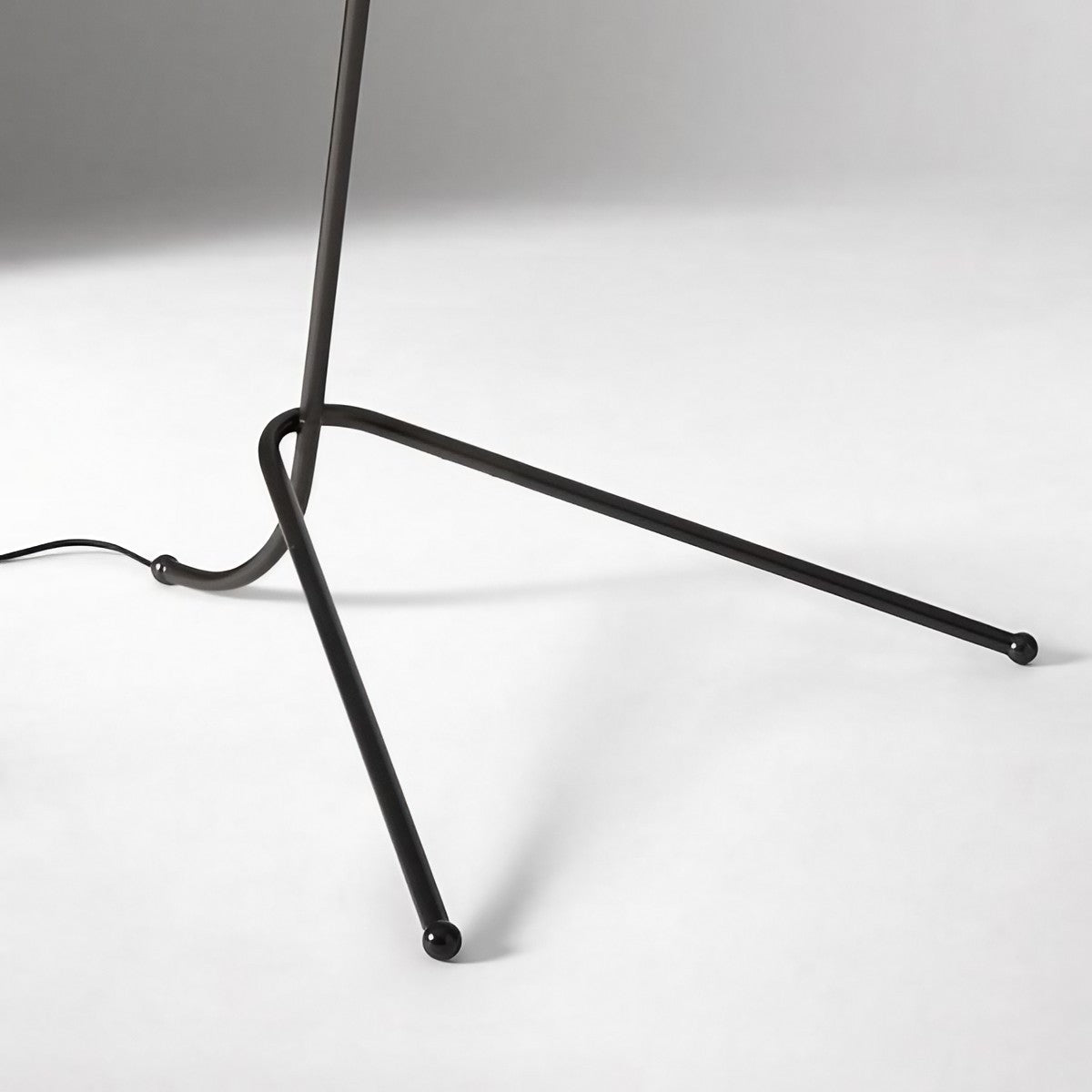 Oslan Scalloped Shade Floor Lamp - Modern Lighting with Arched Base