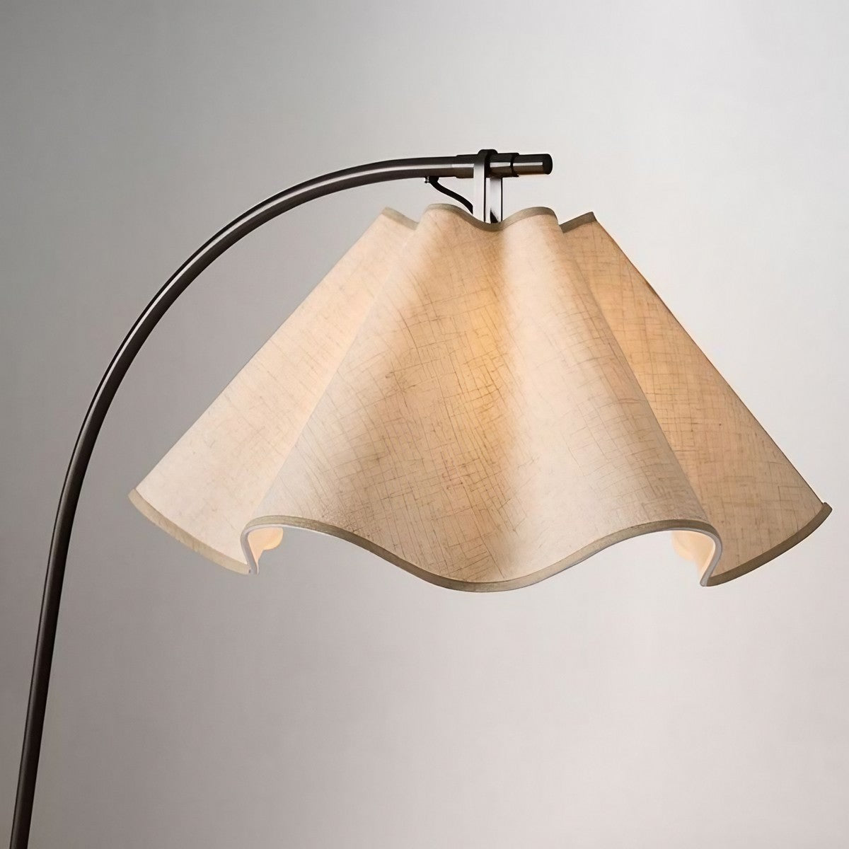 Oslan Scalloped Shade Floor Lamp - Modern Lighting with Arched Base