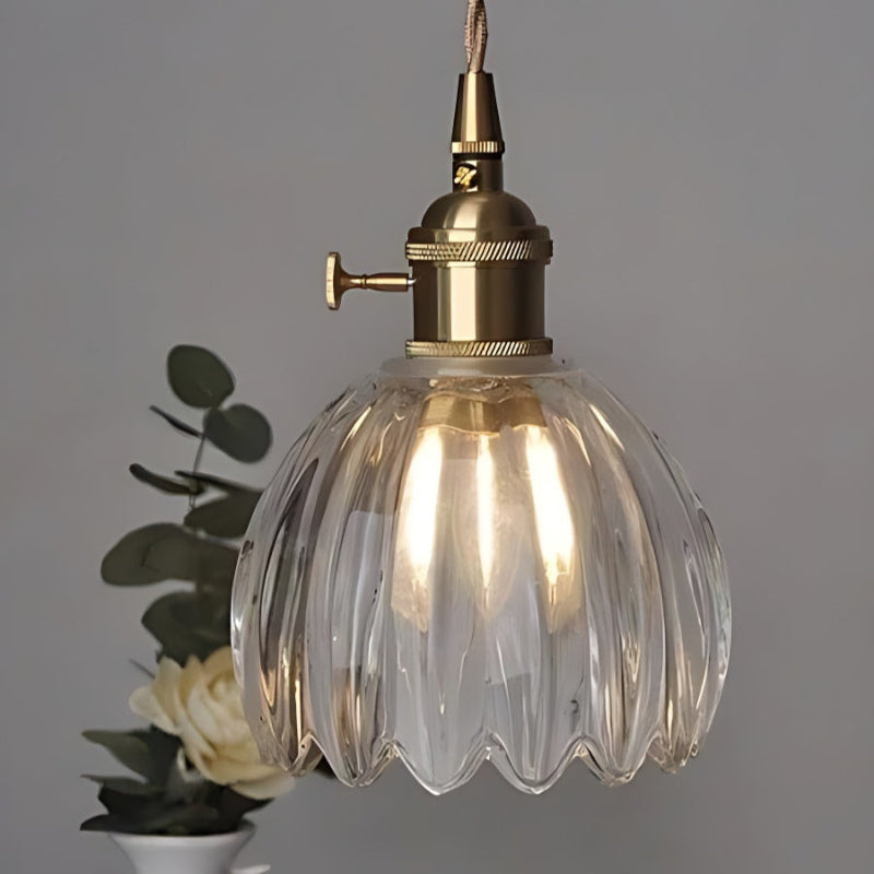Retro Pendelleuchte mit Glasblütenknospen
