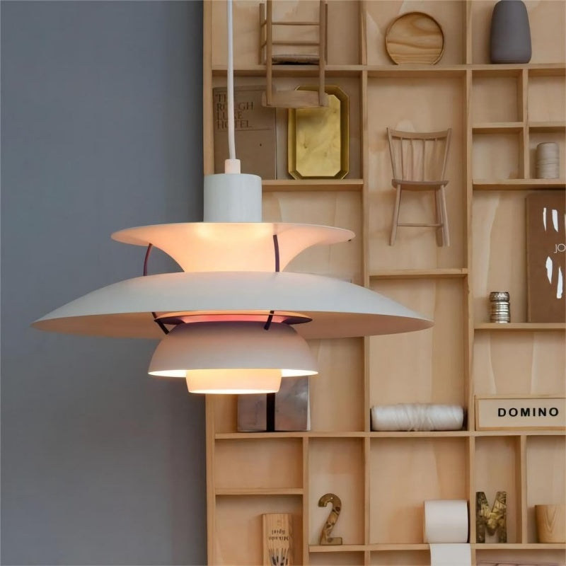 Dänische Pendelleuchte aus Metall – Klassische mehrschichtige Lampenschirmlampe fürs Schlafzimmer