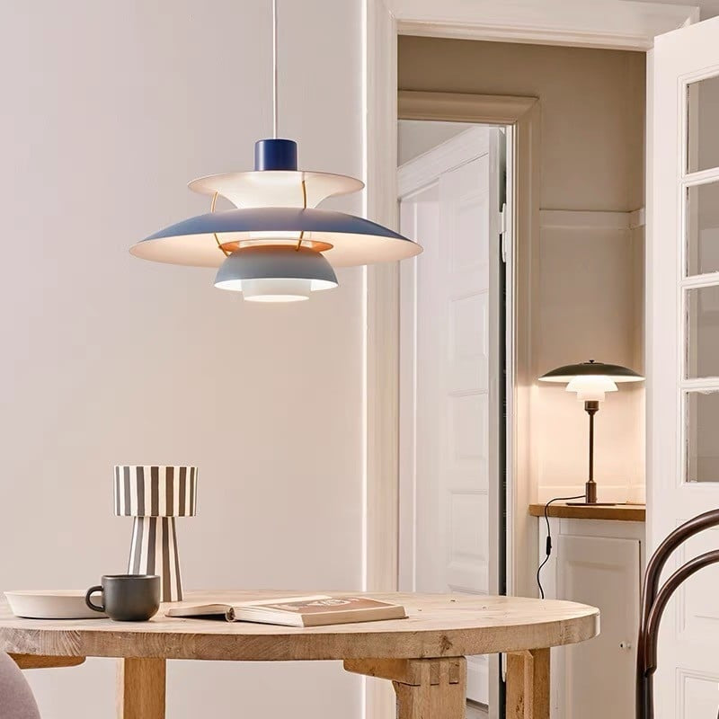 Dänische Pendelleuchte aus Metall – Klassische mehrschichtige Lampenschirmlampe fürs Schlafzimmer