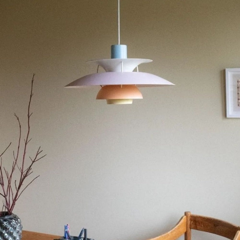 Dänische Pendelleuchte aus Metall – Klassische mehrschichtige Lampenschirmlampe fürs Schlafzimmer