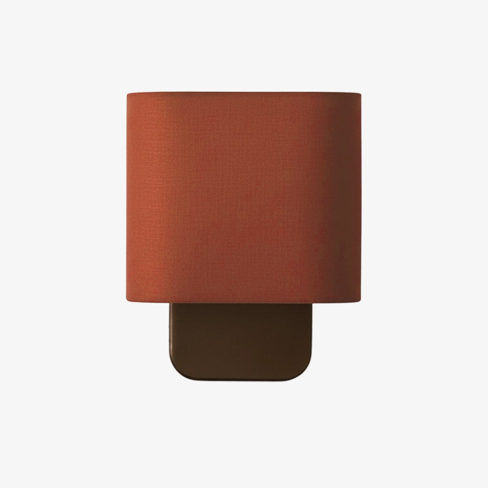 Elegante Wandleuchte Nolvara mit weichem Schirm und Metallarm