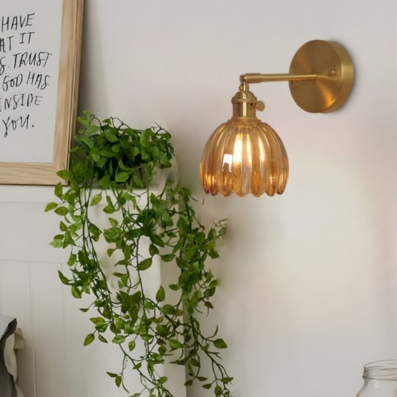 Glasblume in Vintage-Tulpenform Wandleuchte