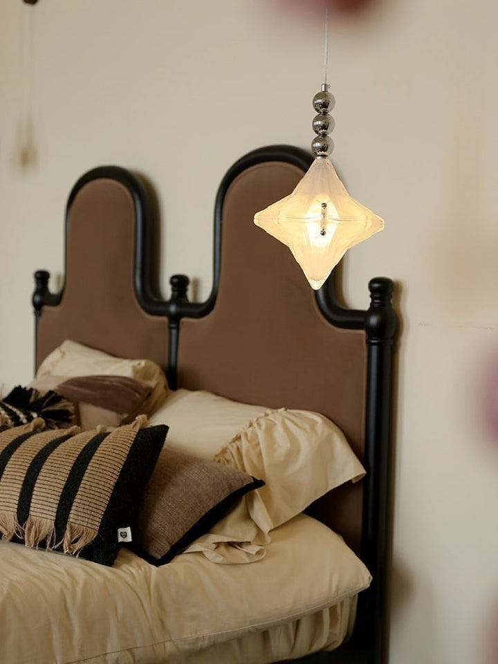 Art Deco Astris Elara Star Pendelleuchte - Milchglas-Anhänger im geometrischen Stil