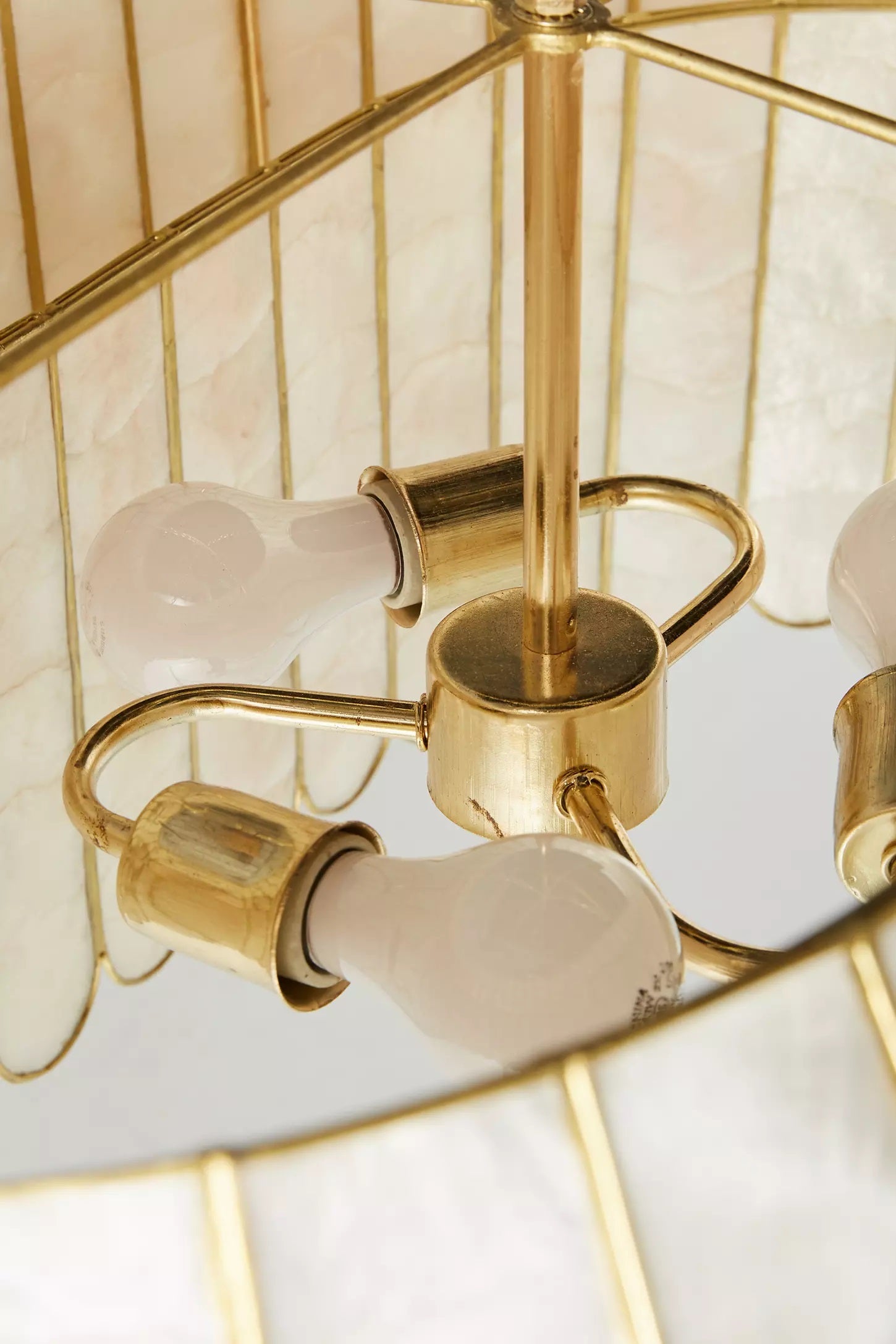 Lumica Capiz Facetten-Pendelleuchte – Elegantes natürliches Muscheldesign