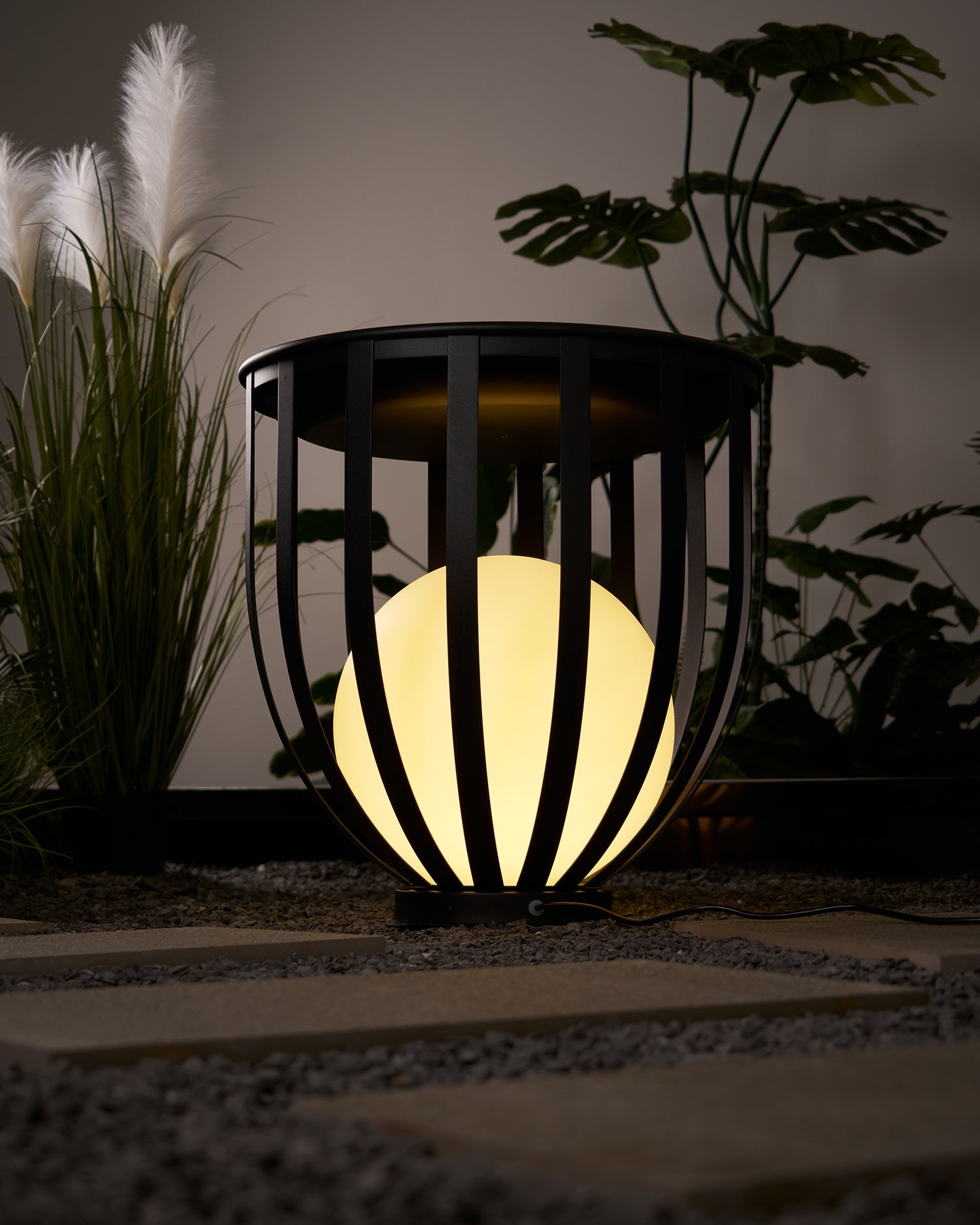 Garten-Außenstehlampe - Dimmbares LED-Licht mit Tablett und Blumentopf