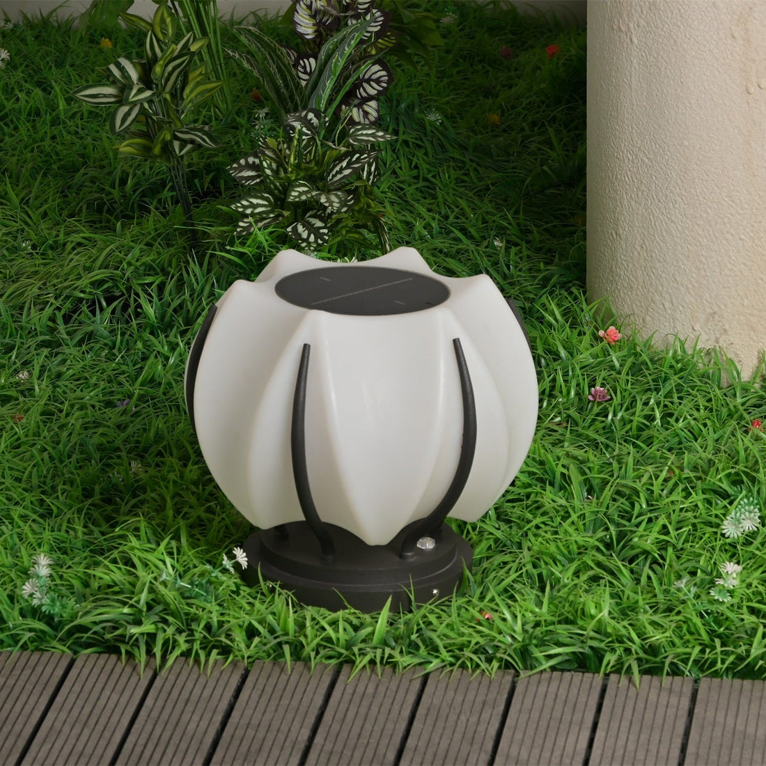 Solar-Gartenleuchte - Blütenblatt-Design für Terrasse &amp; Weg