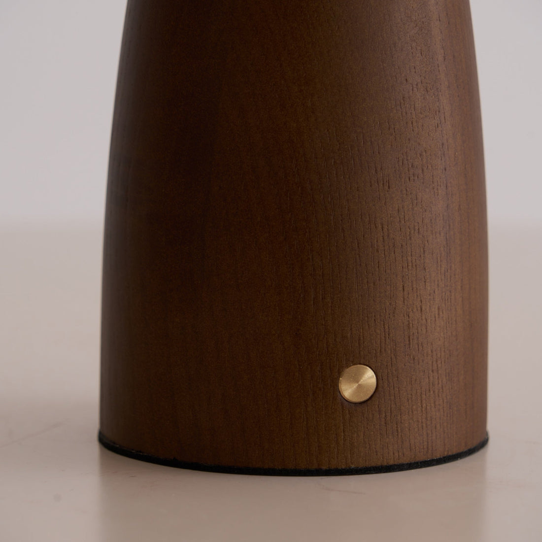 Wiederaufladbare Tischlampe aus Holz – Tischlampe für Zuhause mit Glasschirm