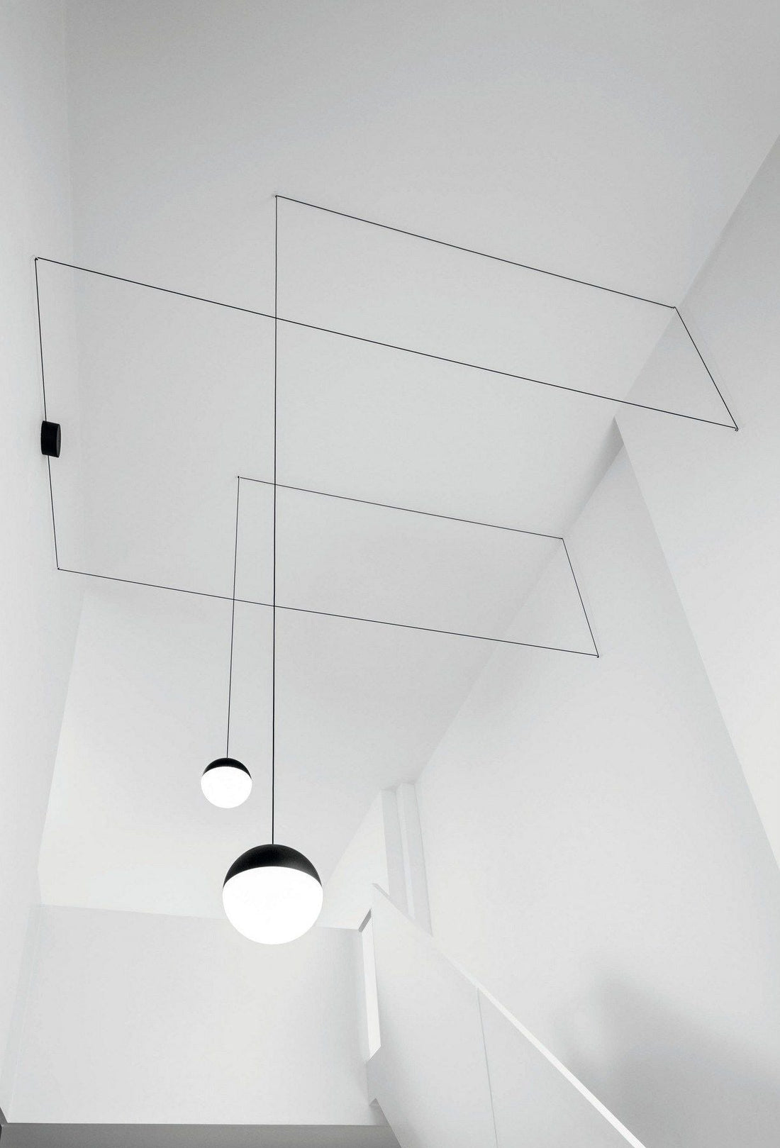 Deckenleuchte aus Metall und Polycarbonat
