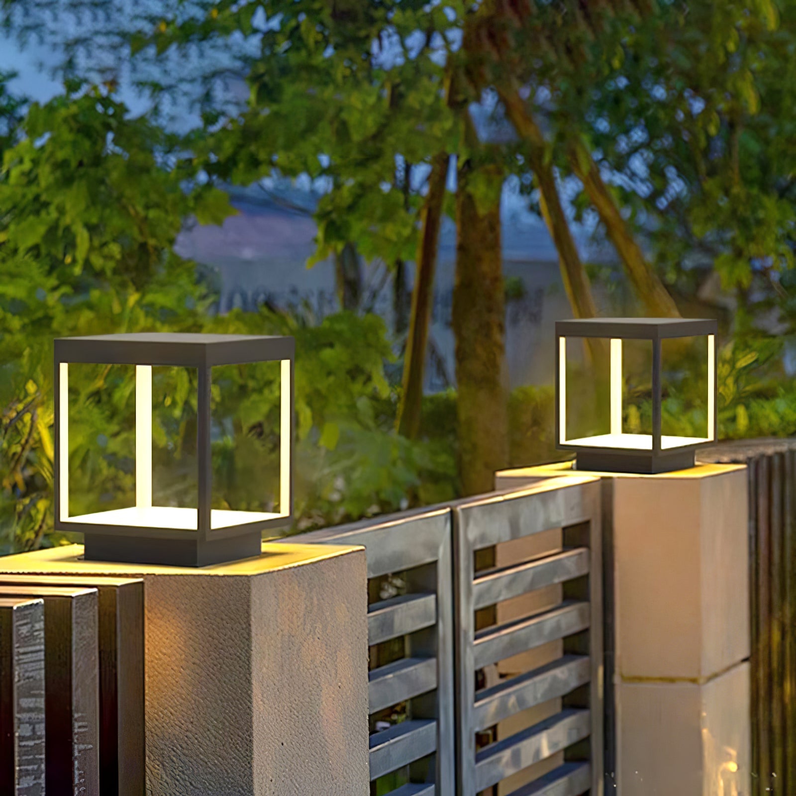 Square Frame Outdoor Post Light - Garden Lamp for Patio & Pathway