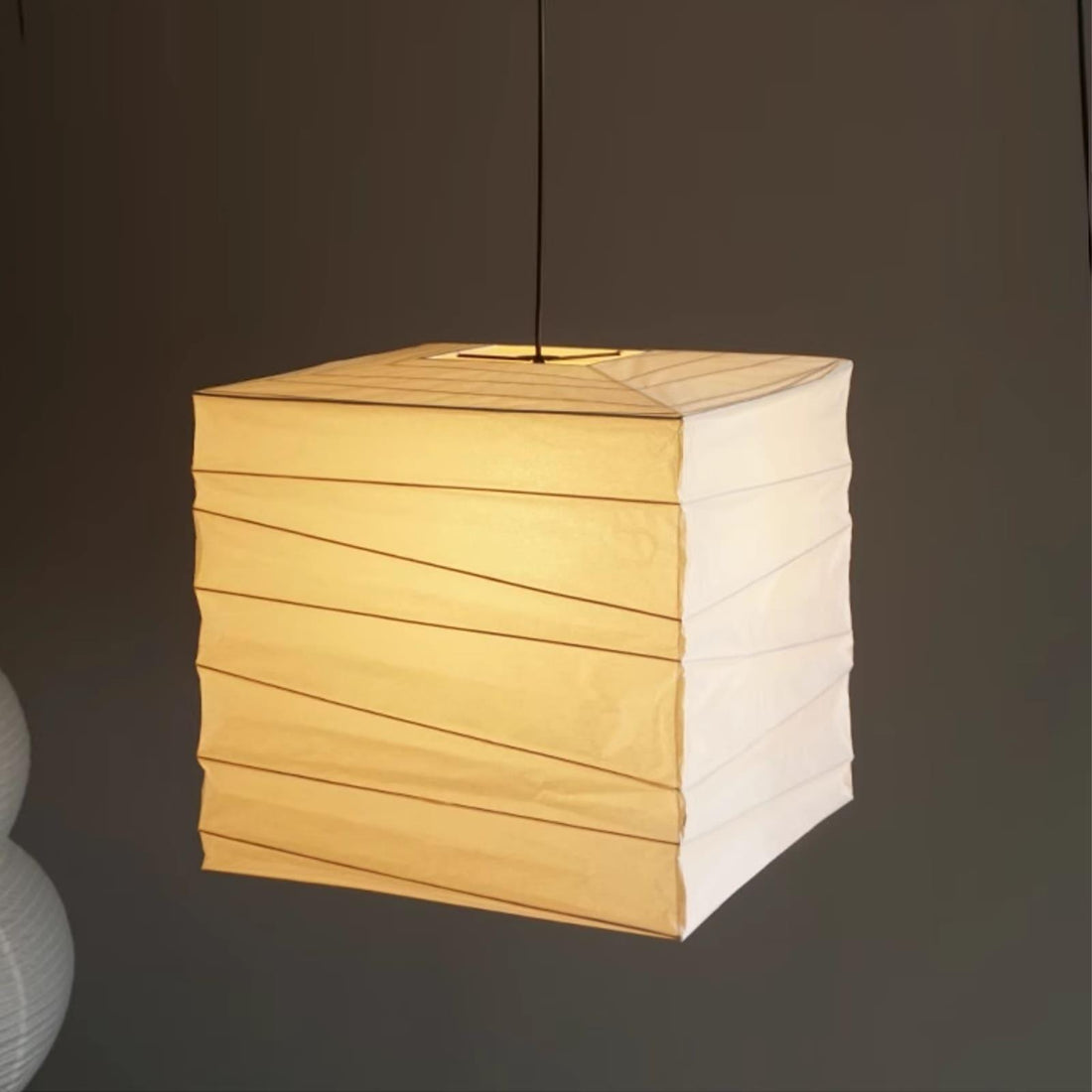Papierwürfel-Pendelleuchte – Traditionelle minimalistische Lampe für den Eingangsbereich