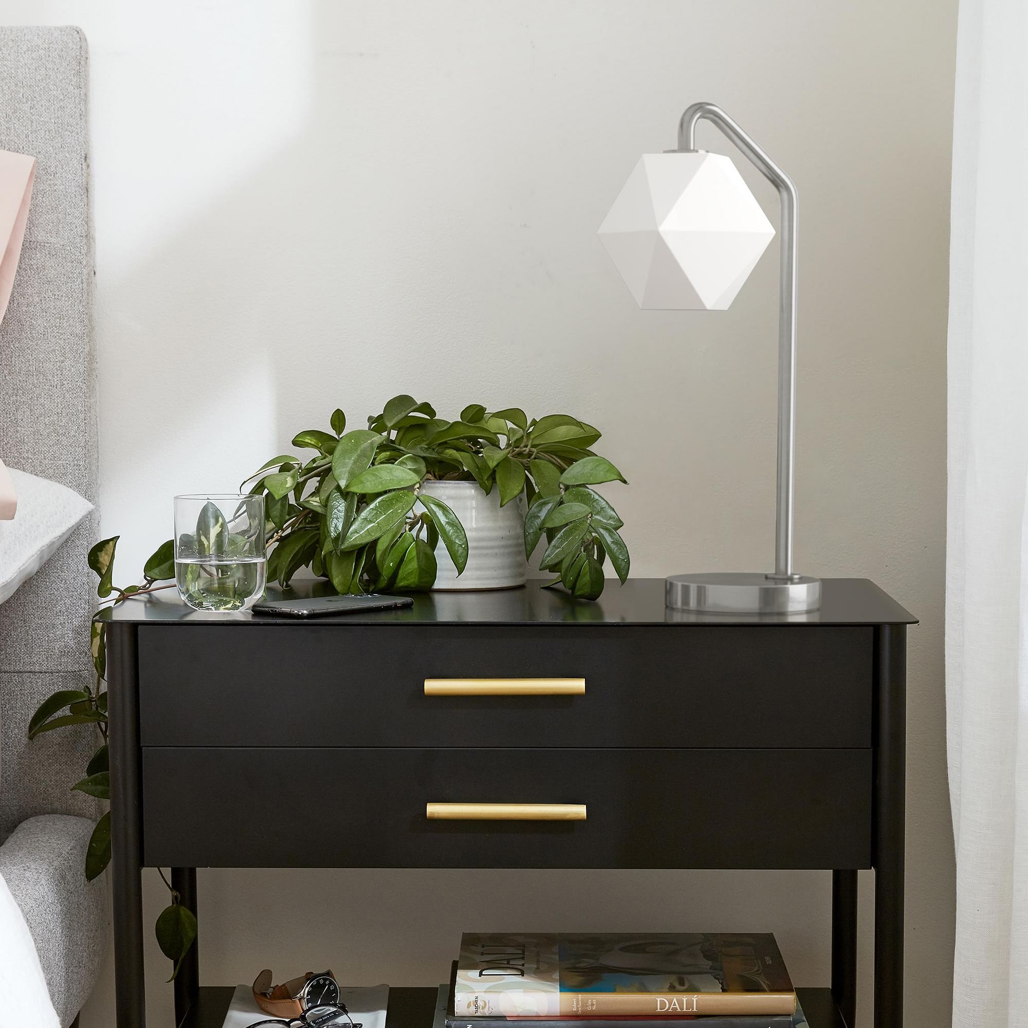 Talvior Luminous Geometric Faceted Glass Table Lamp