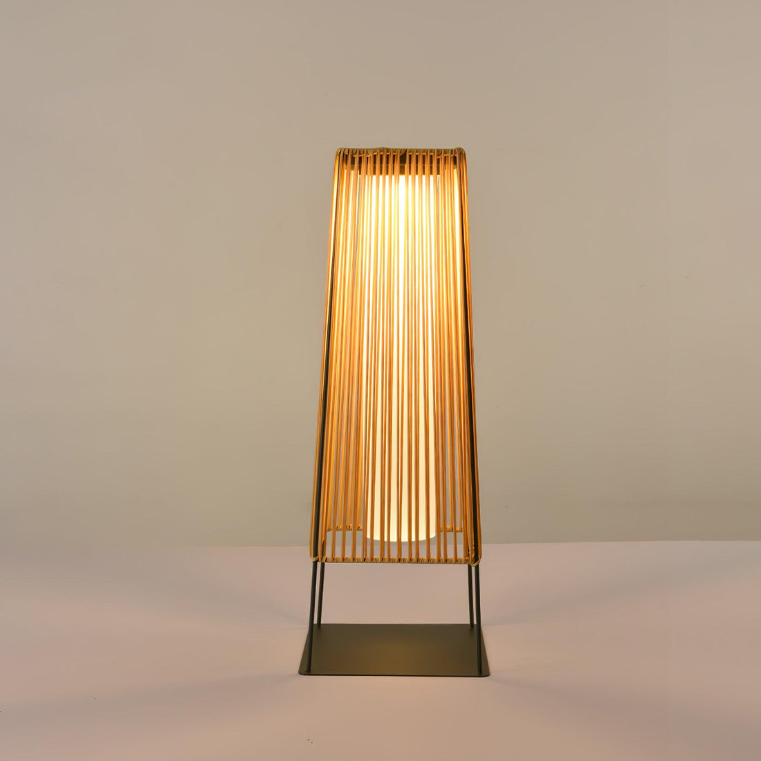 Kunststoff-Rattan-Außenpfostenleuchte - Solar-Pfostenlampe Ideal
