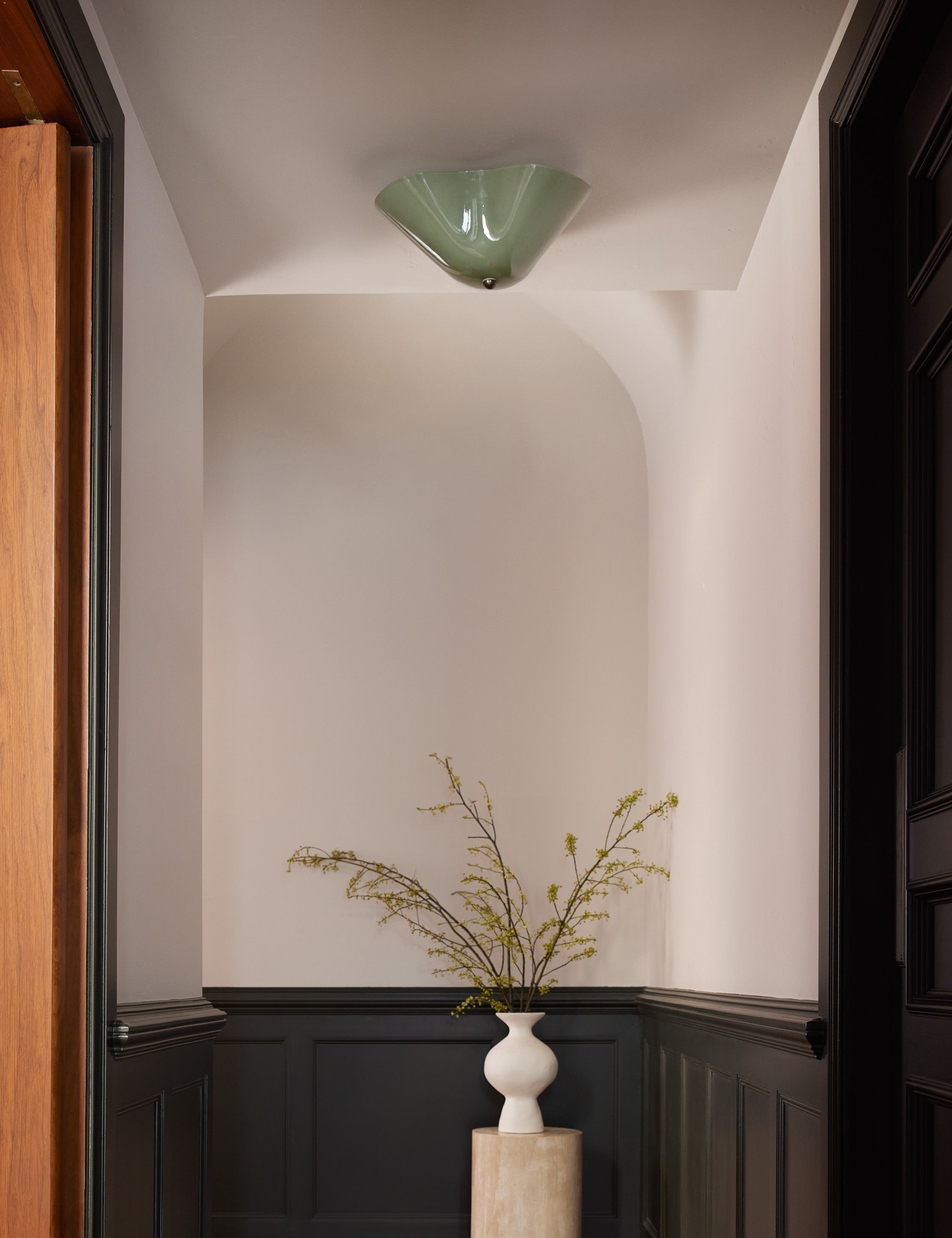 Bellina Deckenleuchte aus Glas, moderne Leuchte mit Messingakzent