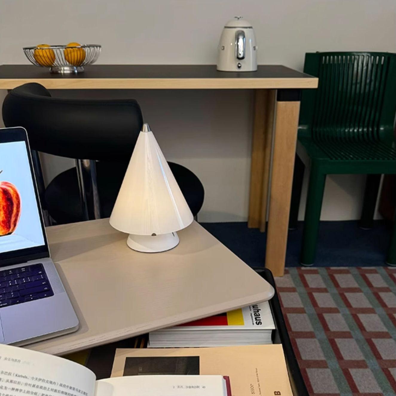 Tischleuchte - Elegante Glaslampe für Wohnzimmer &amp; Schlafzimmer