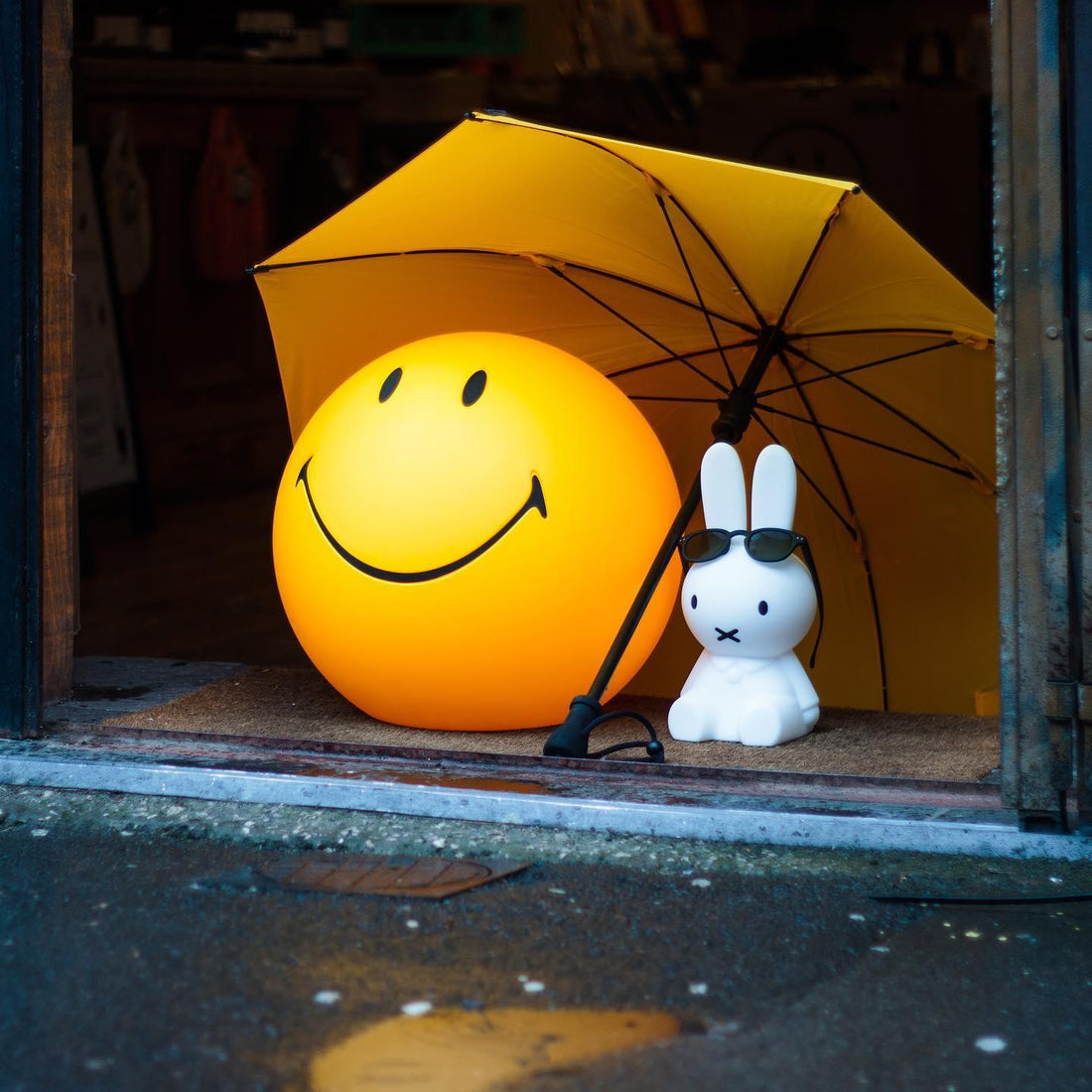 Smiling Wiederaufladbare Tischlampe - LED-Licht für Schlafzimmer &amp; Büro