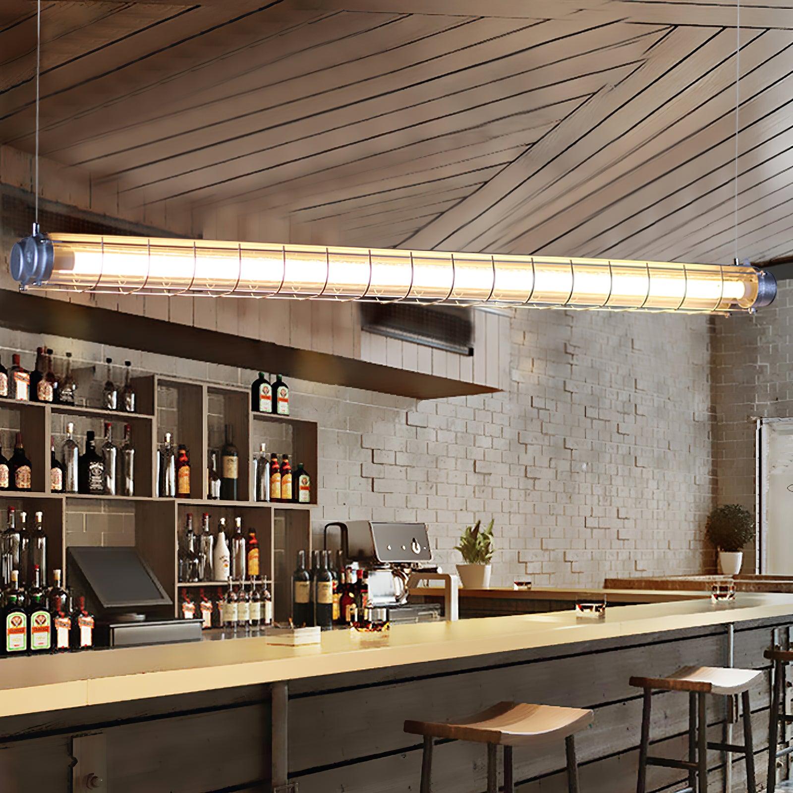 Kronleuchter aus Glas mit linearem Charakter, handgefertigt, klares Gusseisen, Metall, glatt, funkelnd