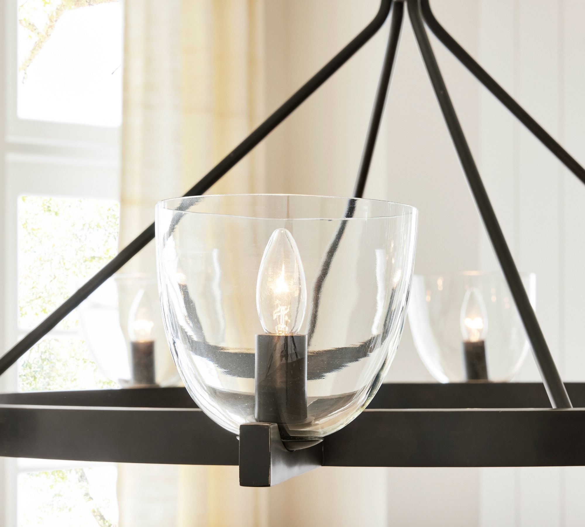 Auria Hand-blown Glass Metal Chandelier - Contemporary Brass Design