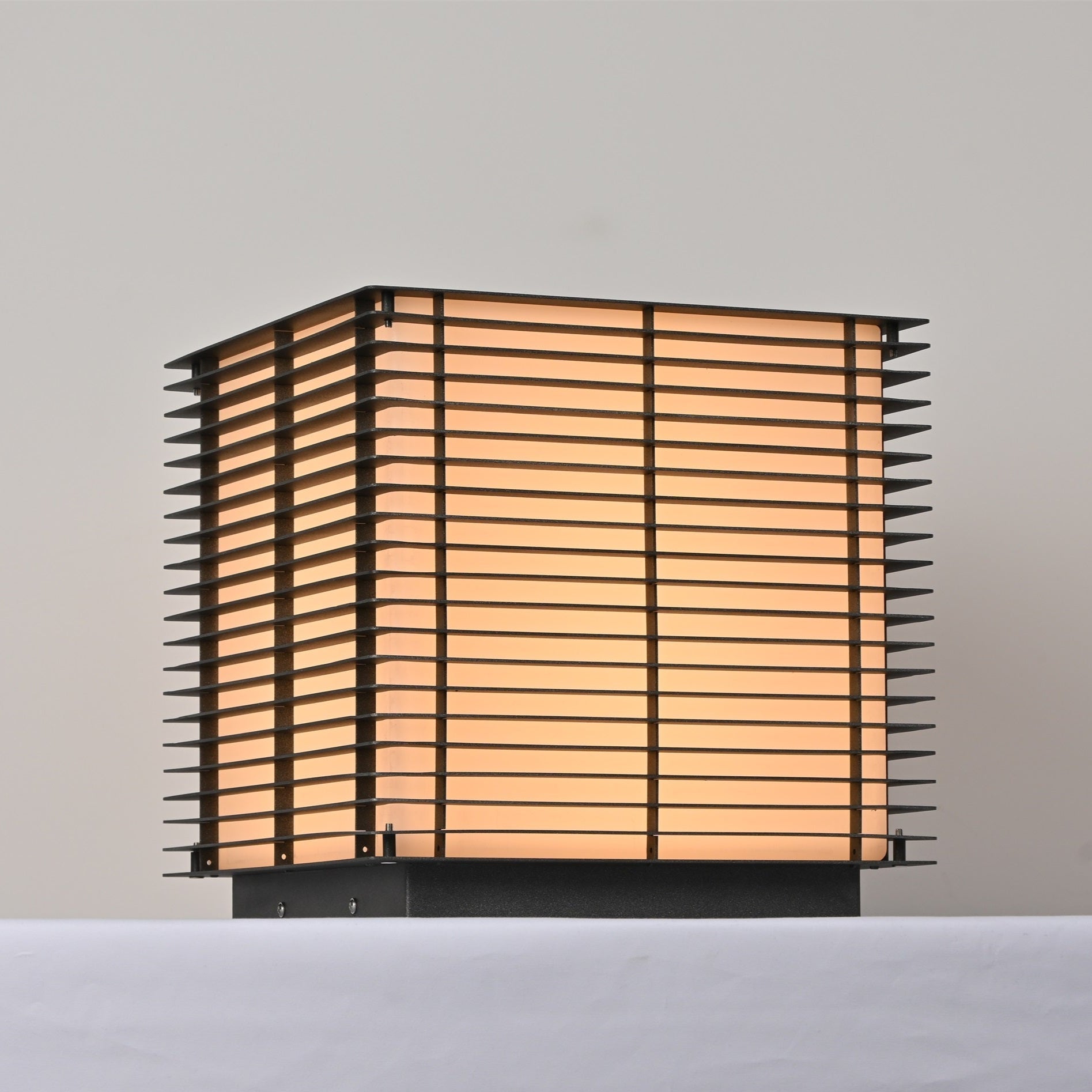 Solar-Pfostenleuchte – LED-Laterne für Garten, Weg und Terrasse