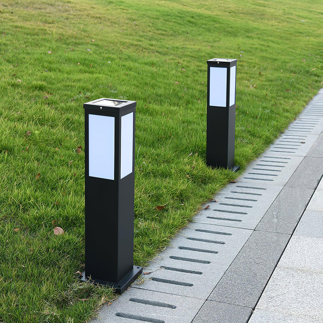 Cylindrical Bollard Light - Modern Aluminum Lamp for Garden & Pathway