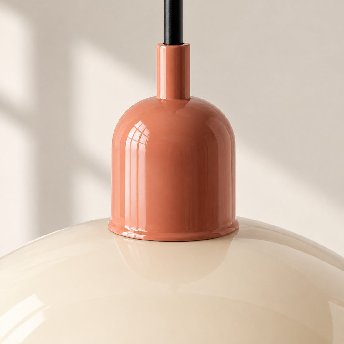 Pendelleuchte im Stil der Mid-Century-Bauhaus-Bewegung für das Esszimmer mit Stecker