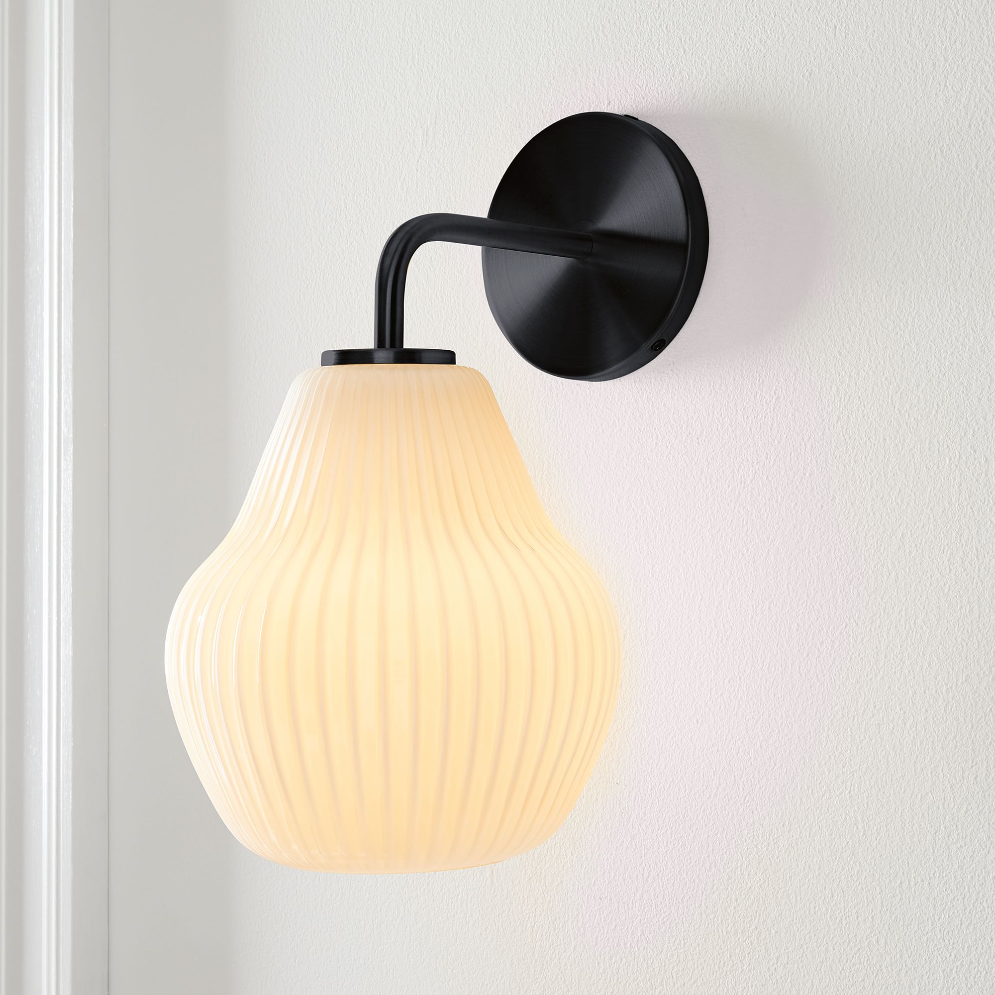 Rivrona Ribbed Glass Wall Sconce - Elegant Modern Lighting for Hallway & Bedroom