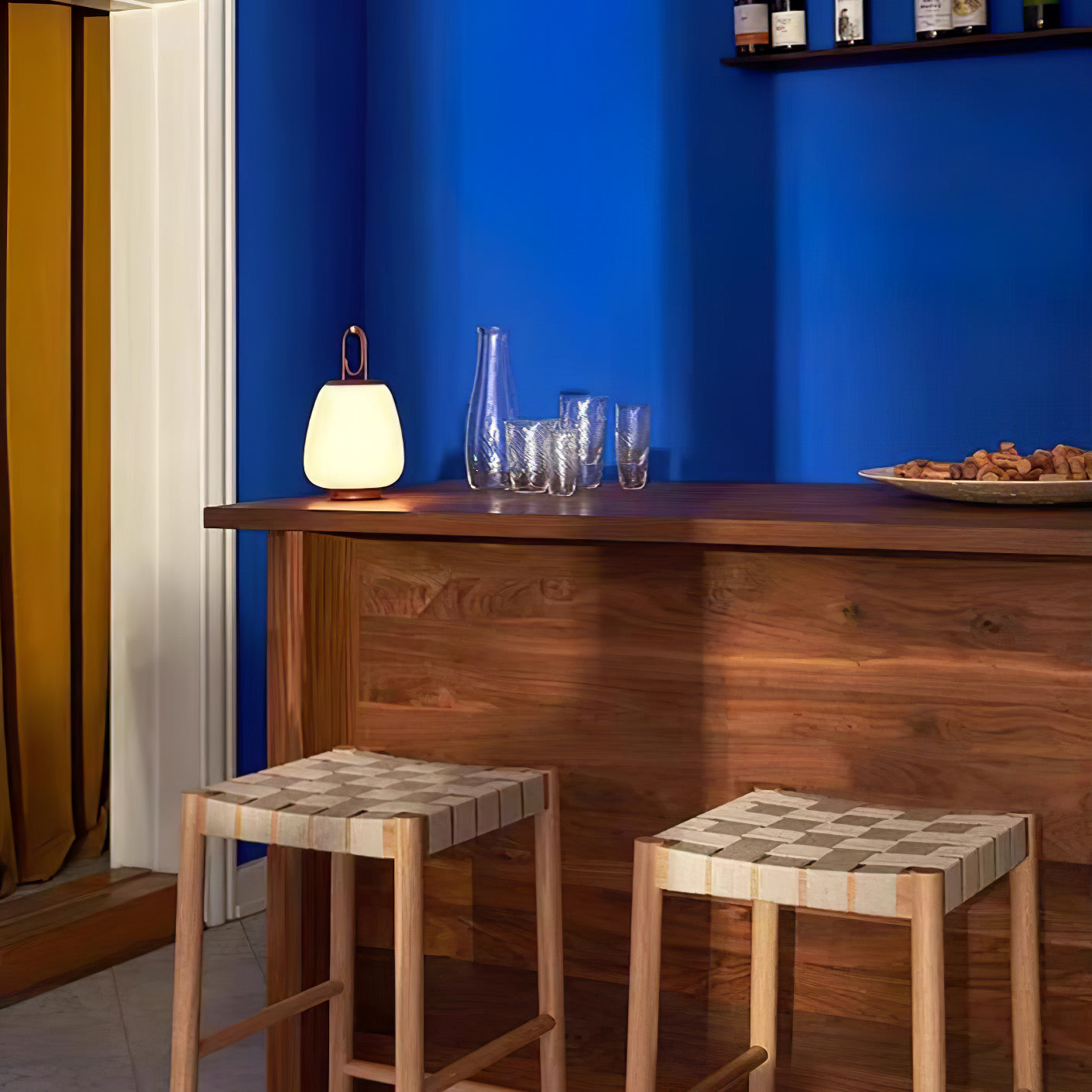 Lantern Table Lamp - USB Rechargeable Nordic Light for Indoor & Patio