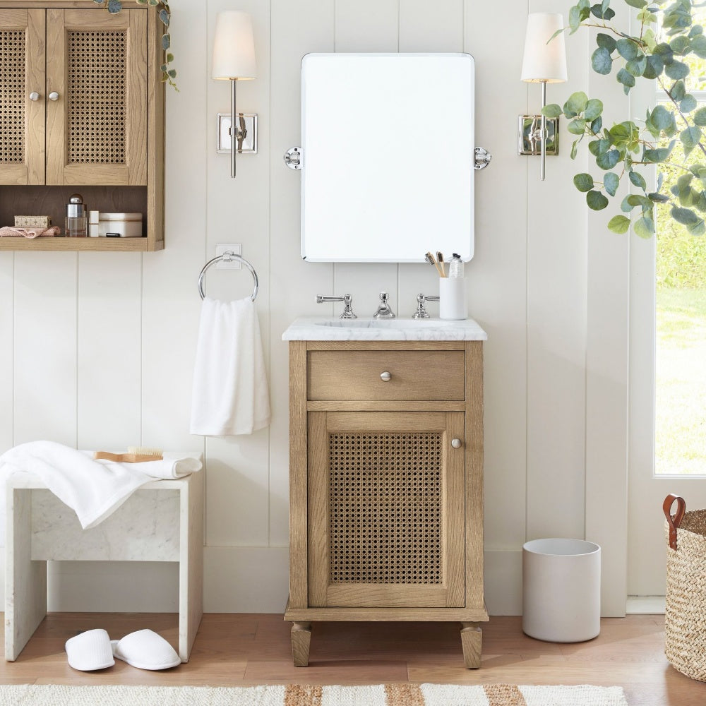 Derlina Wandleuchte mit weißen Leinenschirmen – Retro-Metall-Mehrkopfleuchte